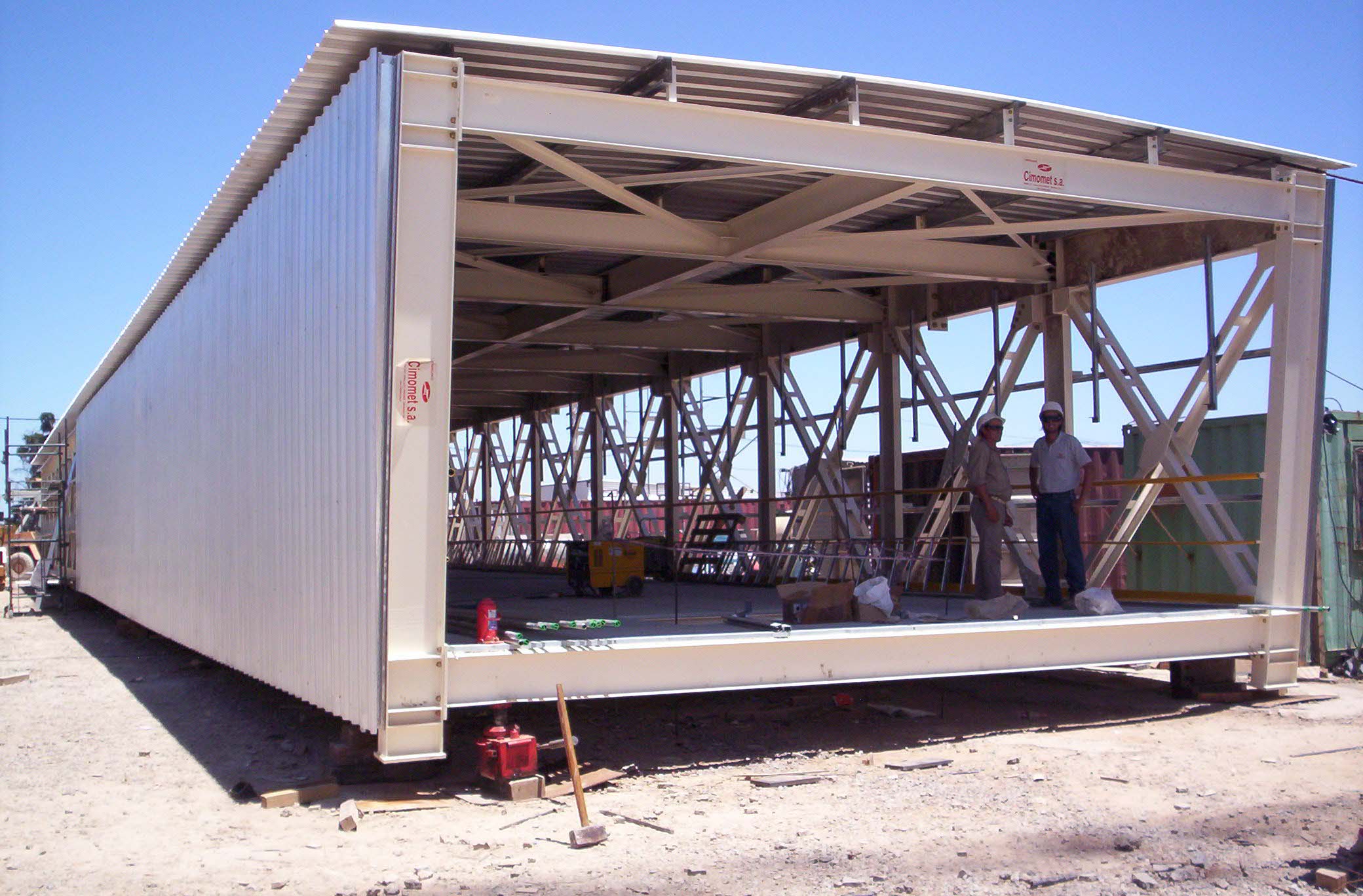 Dragados y Obras Portuarias. Ingeniería, Fabricación y Montaje de galerías de Embarque Plta Renova
